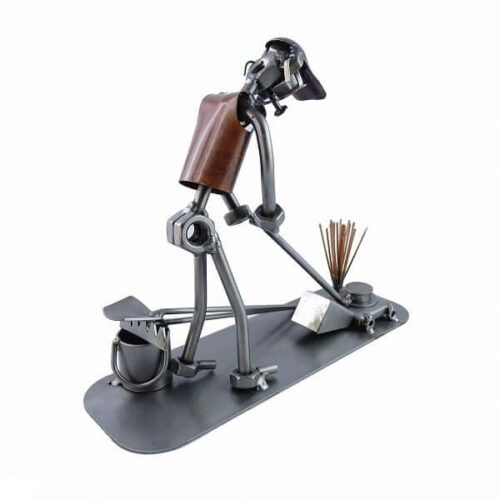 Un cadeau tatoueur original avec cette figurine tatoueur