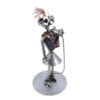 Figurine chanteuse