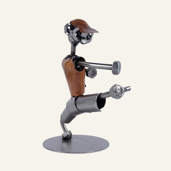 Figurine karaté : Figurine métal représentant un karatéka de manière humoristique