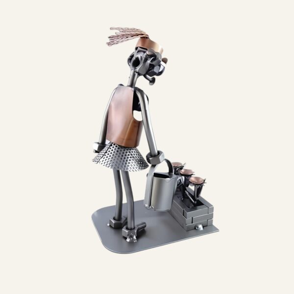 Idée cadeau jardin femme - Figurine jardinière