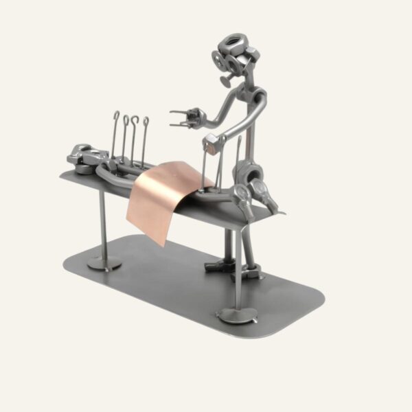 Cadeau acupuncteur - figurine acupuncteur en métal