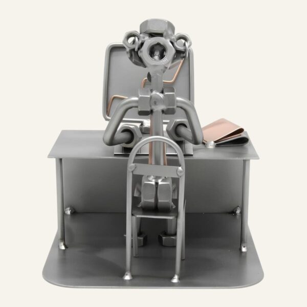Cadeau informaticien : Figurine informaticien au bureau