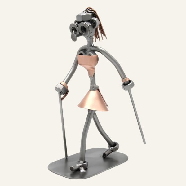 Figurine randonneuse femme