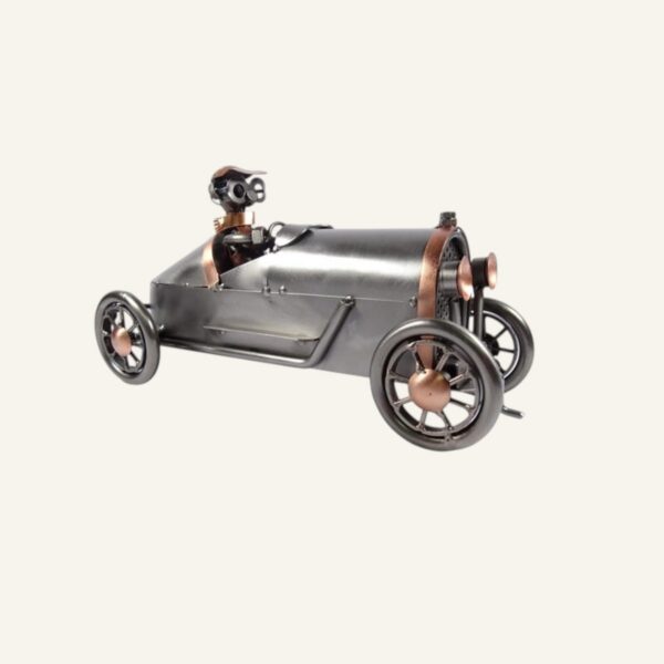 Calandre et phares en cuivre de la miniature Bugatti